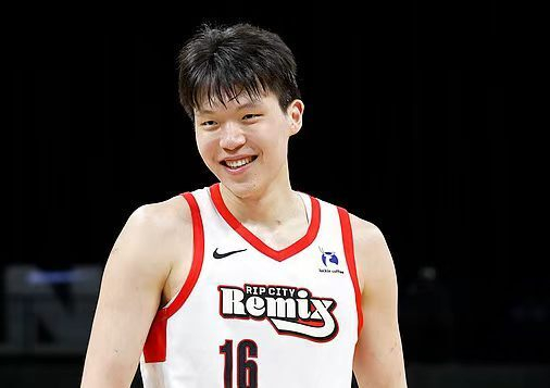 MK体育官方网站-开拓者5人非卖：杨瀚森在列！新老板很理性，小杨大概率打世预赛|罗伯特·威廉姆斯三世|罗伯特-威廉姆斯|俄克拉荷马雷霆队|波特兰开拓者队|尼古拉-约基奇_新浪体育_新浪新闻